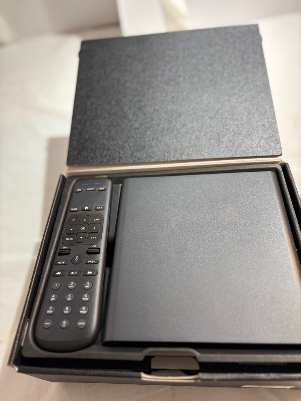 At&T U-Verse TV receiver with Remote - model C71KW-400